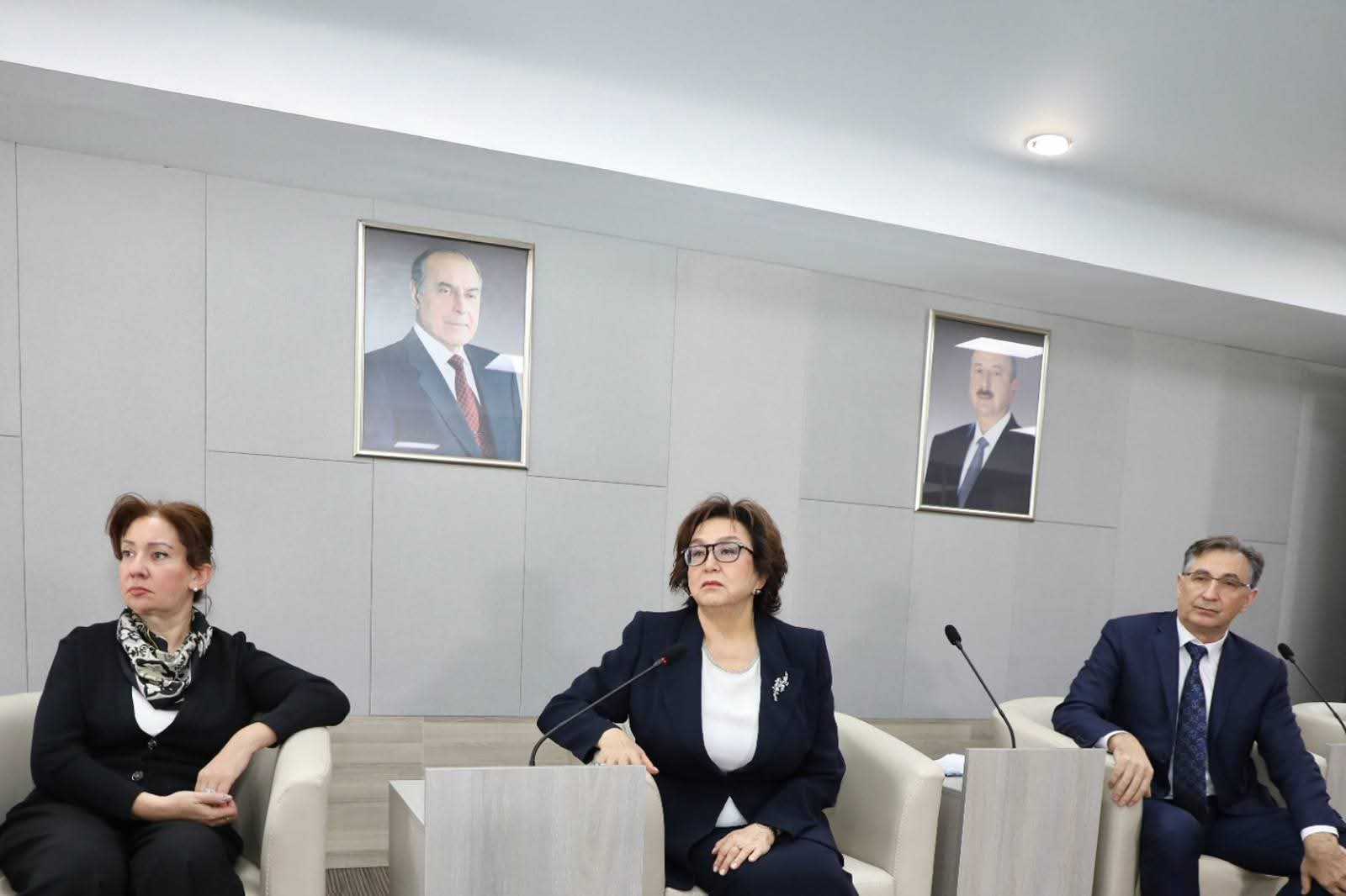 Dövlət İmtahan Mərkəzində abituriyent, valideyn və pedaqoji ictimaiyyət nümayəndələri ilə açıq görüş keçirilib